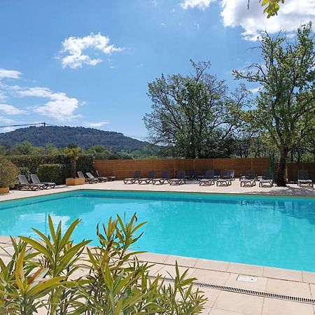Domaine Les Chenes Blancs Hotell Saint-Saturnin-d'Apt Exteriör bild
